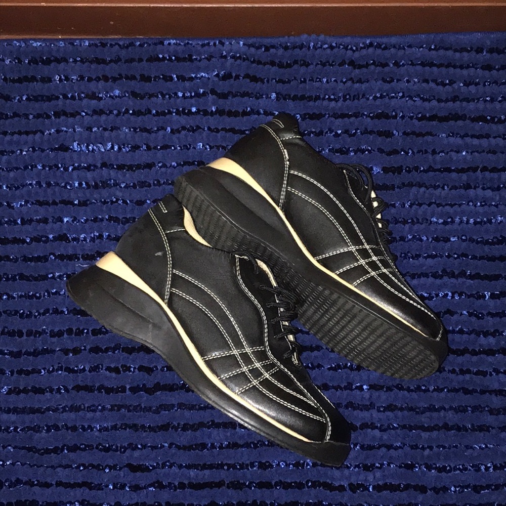 Shoes - Picture 2 of 2